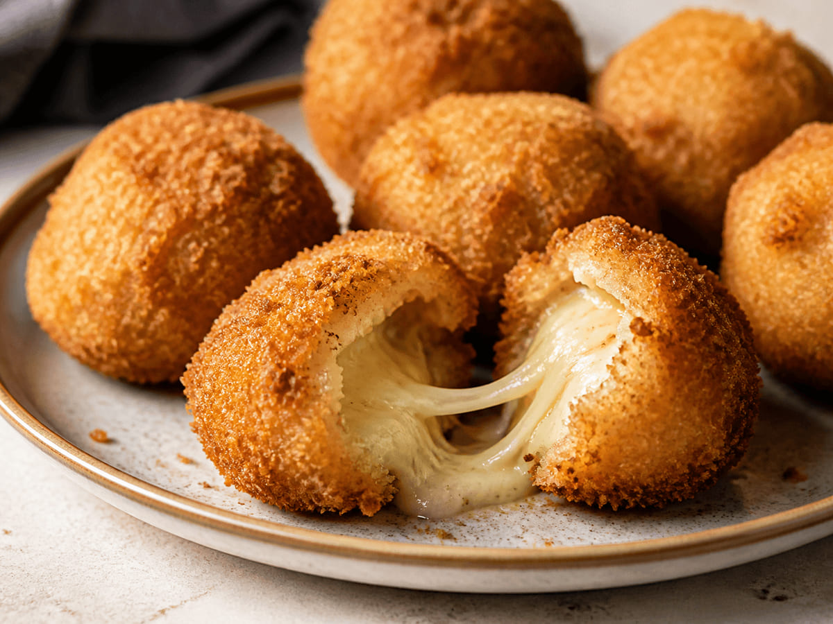 Croquetas de queso Oaxaca