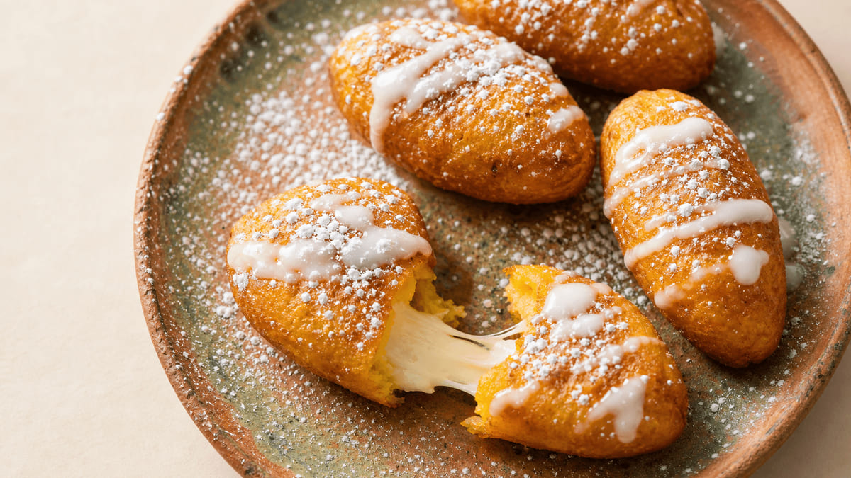 Plátanos machos rellenos de queso, receta de Veracruz