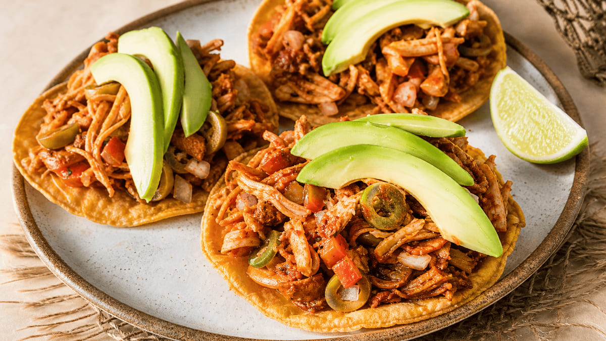 Tostadas de marlin ahumado — Nayarit